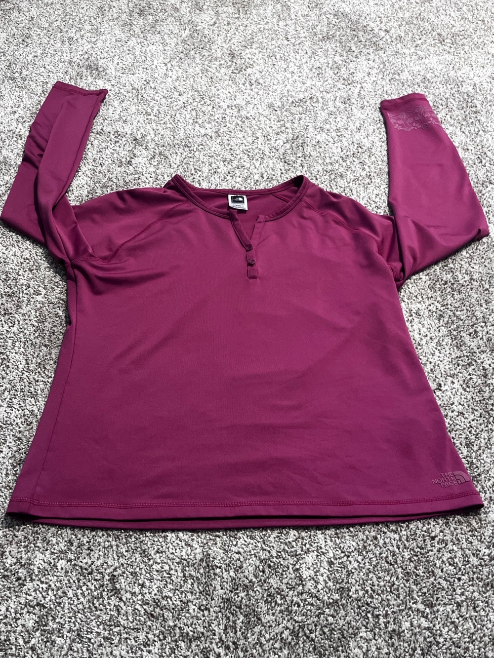 The North Face Women’s XL Purple Long Sleeve Henley Athletic Hiking Top